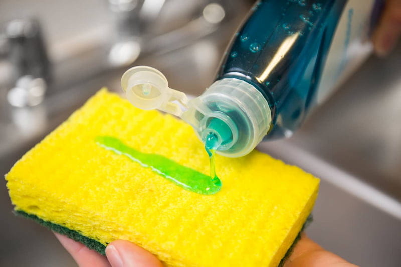 تصویر 2 از مایع ظرفشویی سافتلن بدون آسیب به پوست دست